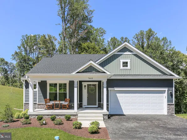 7443 Long Leaf Ln, King George, VA 22485