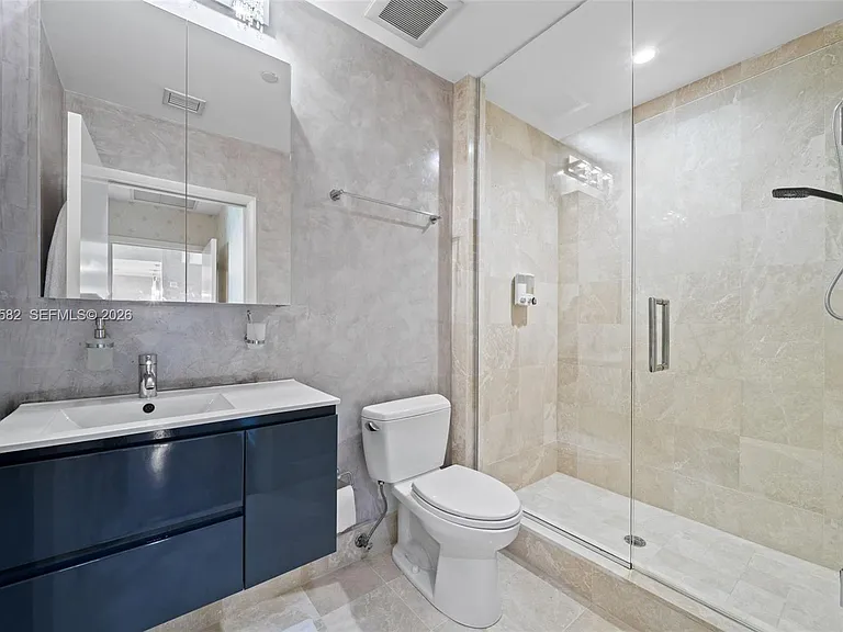 17121 Collins Ave #Penthouse 4406 — Photo 32