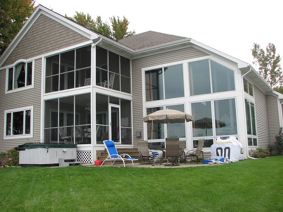 2nd image of 1905 Lakeview Dr