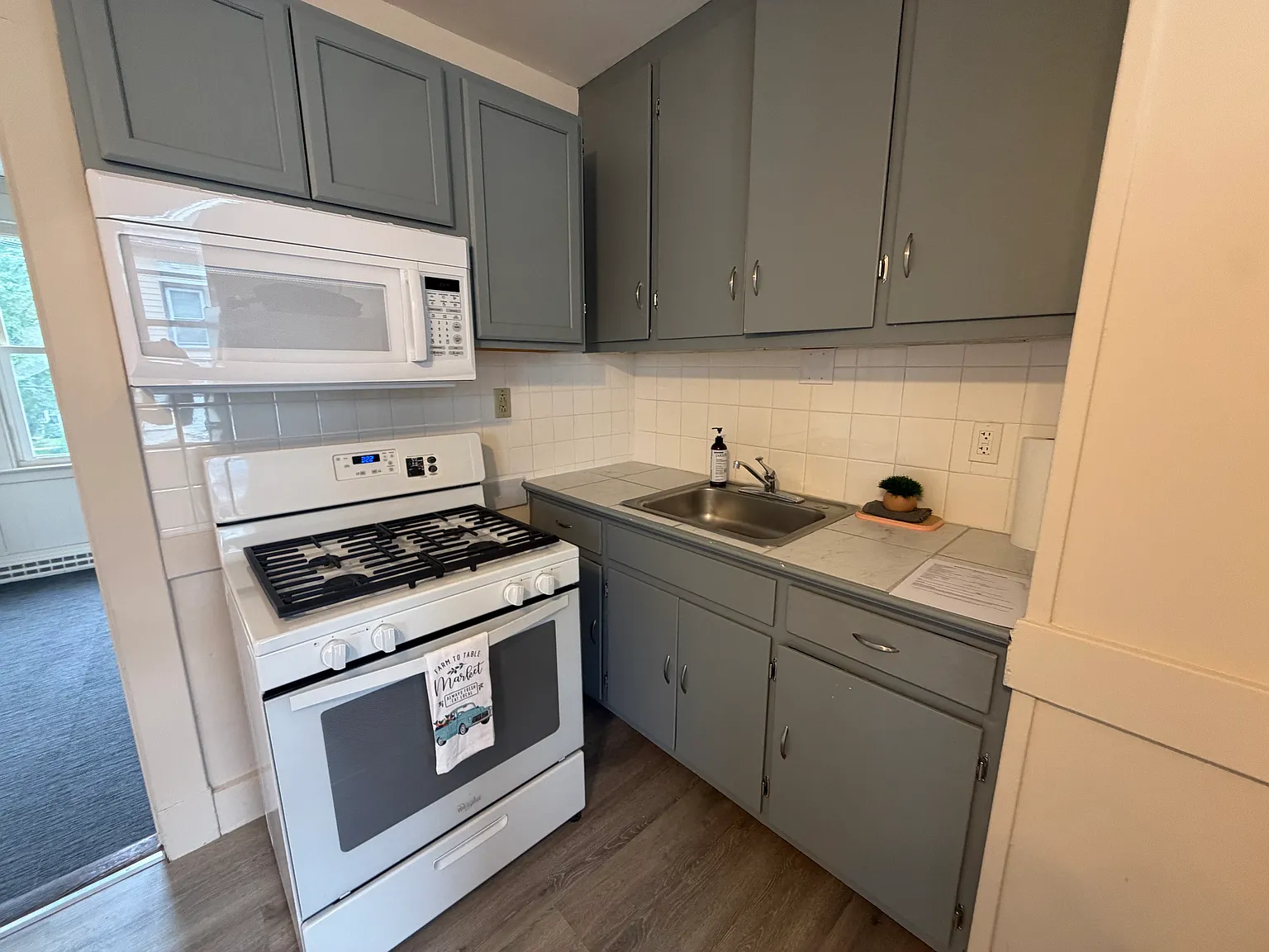 3 bed, $1,850 — Photo 3