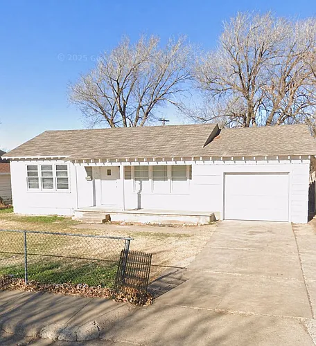 1809 Poplar St Photo 1