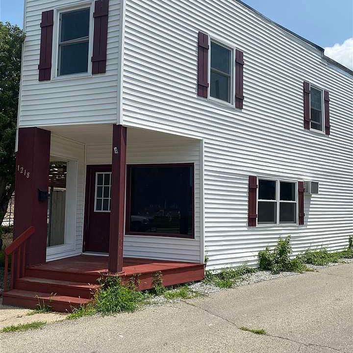 1st image of 1218 N Grand Ave