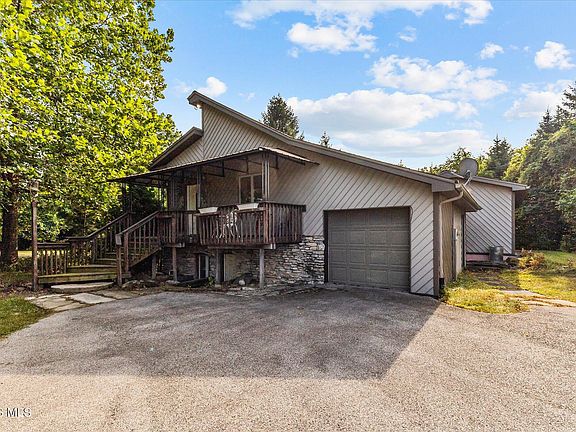 3rd image of 5160 Black Rd