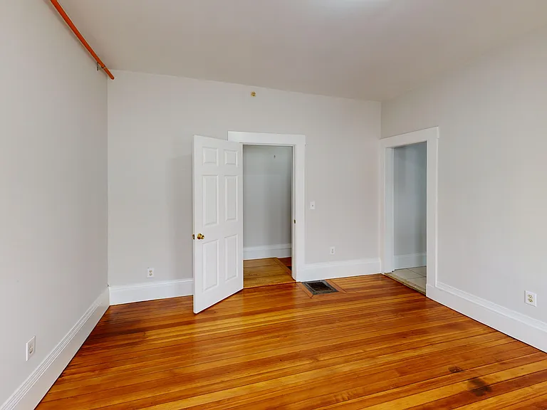 3155 Washington St #1 — Photo 7