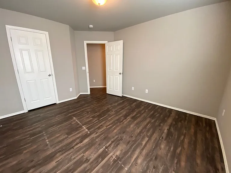 4517 Hunter Blvd — Photo 31