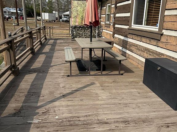 3rd image of 1419 Griffin Rd