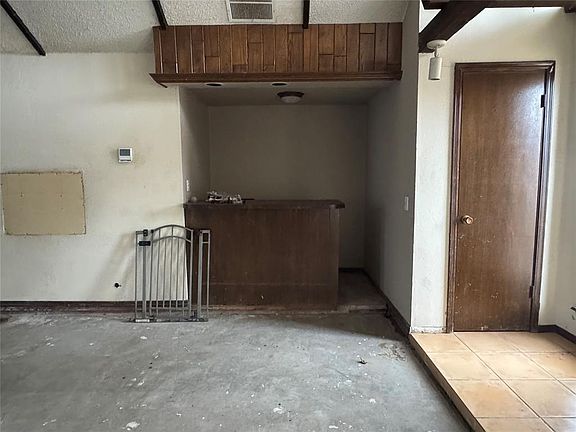 4th image of 8905 N Davis Ave