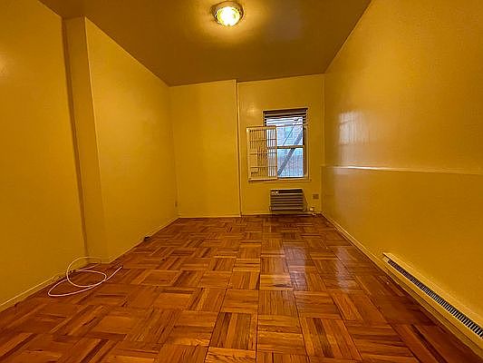 5th image of 243 E 81st St APT 1E
