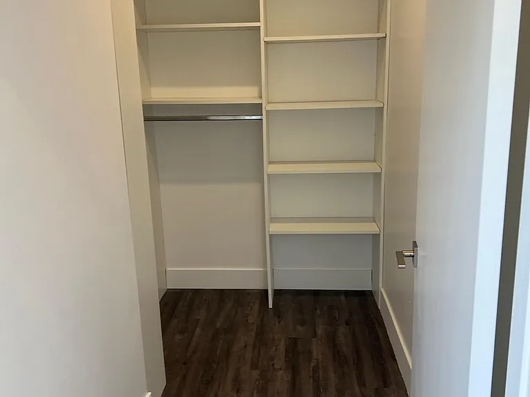 4231 McLaughlin Ave #401 — Photo 10