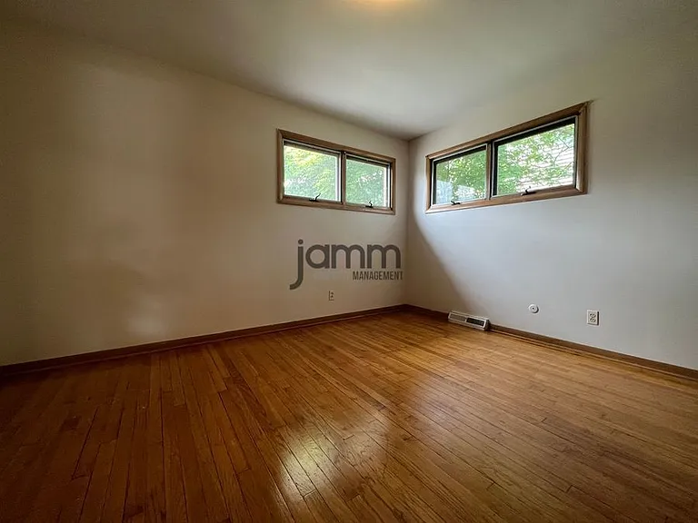 26200 Lakeshore Blvd #2 — Photo 13