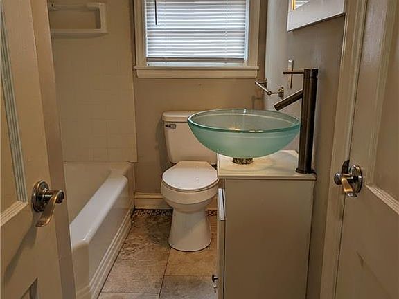 5th image of 420 N Rotary Dr