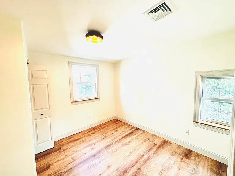 78 Arnold St #2 — Photo 4