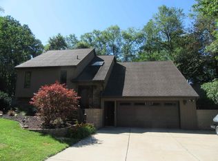 51740 Juniper Rd, South Bend, IN 46637