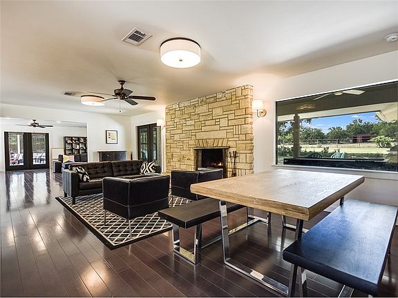 5th image of 2631 River Oaks Dr