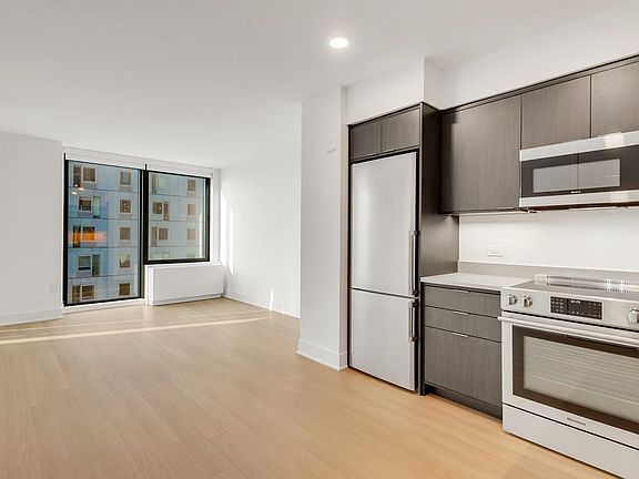 3rd image of 662 Pacific St #25M