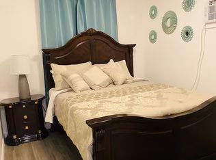 1362 E 61st St, Los Angeles, CA 90001