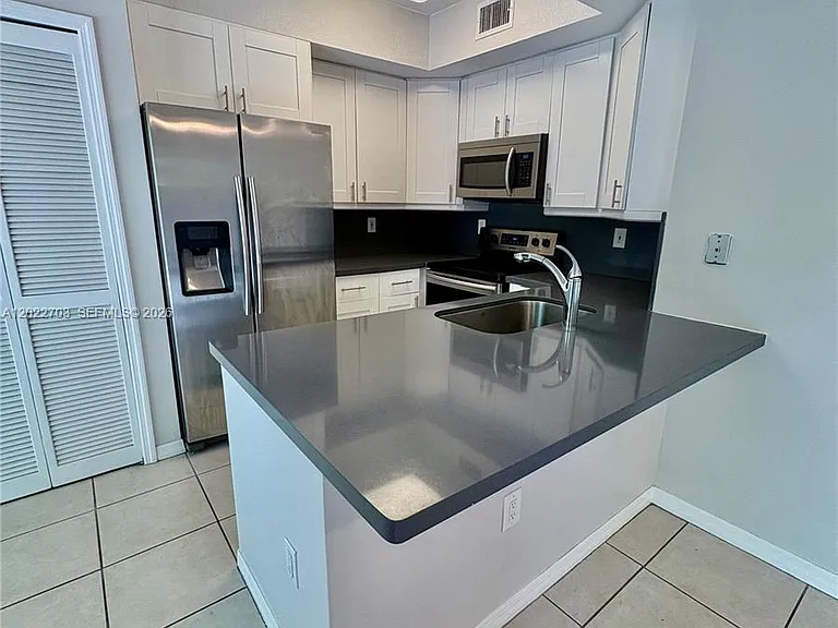 10190 SW 88th St #507 — Photo 11