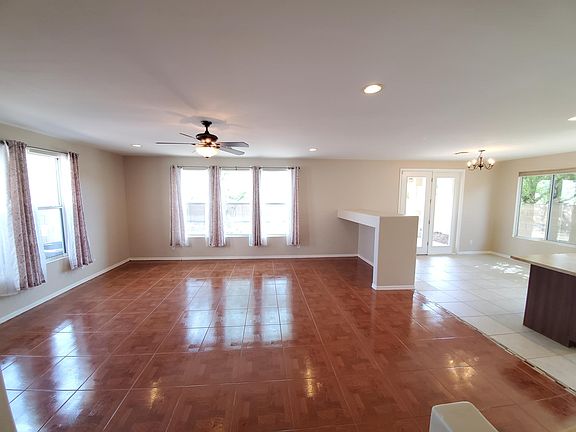 4th image of 5001 E Chickweed Dr
