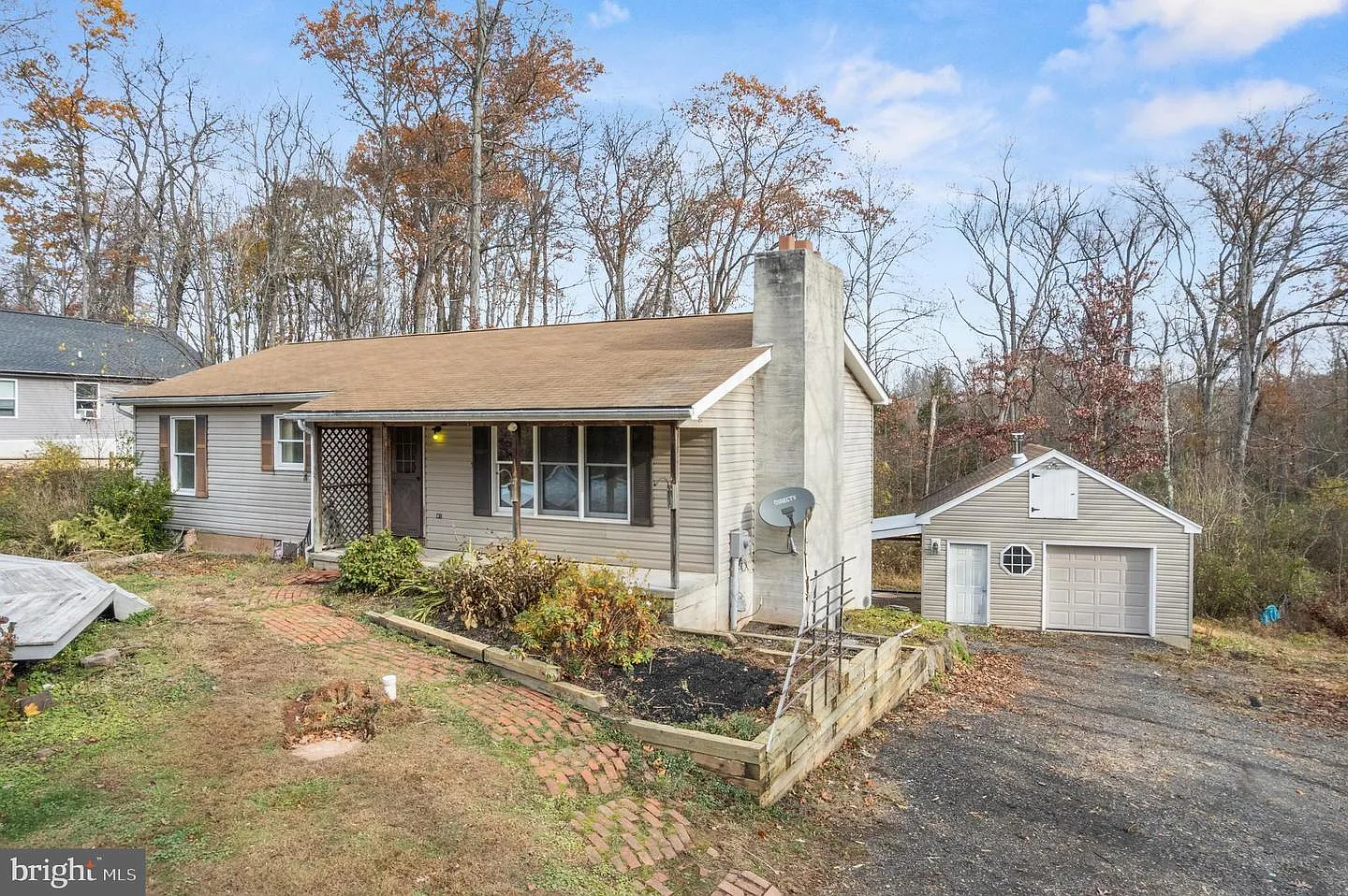 1545 Oak Ln photo 1