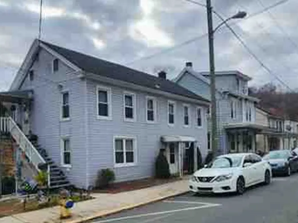 52 W Wyomissing Ave Floor 2, Mohnton, PA 19540