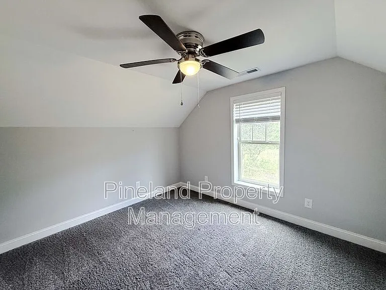 668 McKenzie Rd — Photo 10