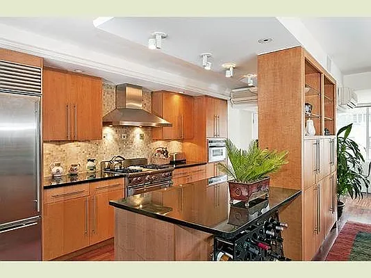 Sold by Stribling | media 13