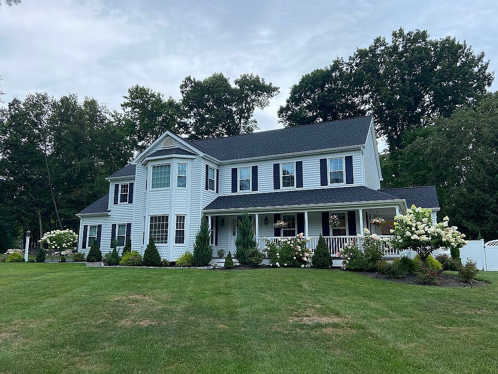 15 Maplewood Dr, Danbury, CT 06811 | Zillow