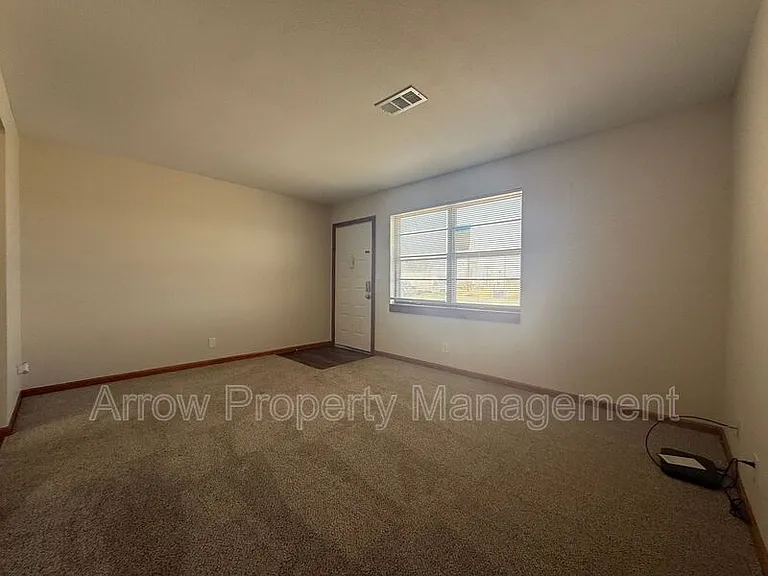 1340 S Jackson St — Photo 3