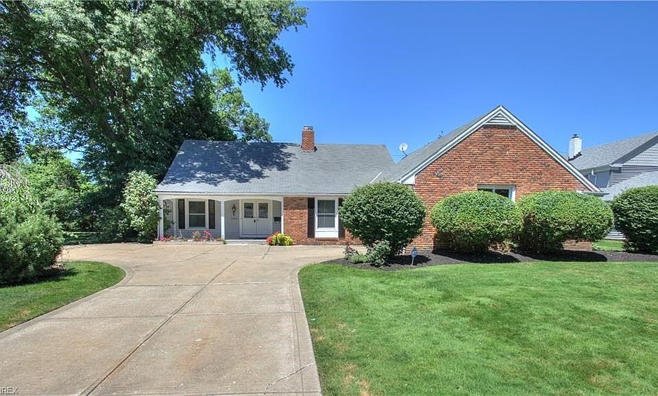 1st image of 24801 Hazelmere Rd