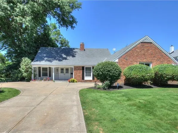 24801 Hazelmere Rd, Beachwood, OH 44122