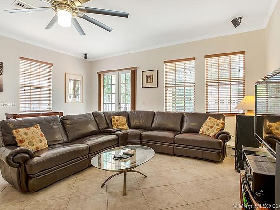 4th image of 2307 SW 18th Ave #2307