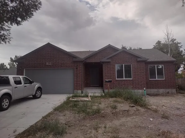 71 Riverside Dr, Logan, UT 84321