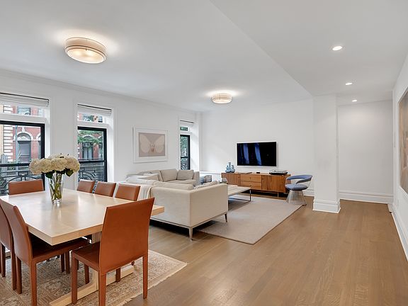 2nd image of 314 W 100th St APT 21