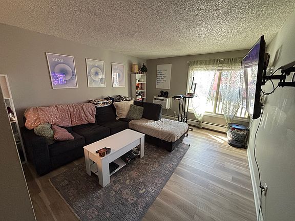 2nd image of 2707 Valmont Rd APT 209A