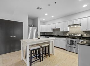 72 Orange St #1A, Providence, RI 02903