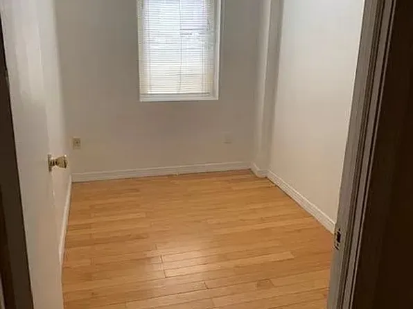 1235 Vine St #2F, Philadelphia, PA 19107