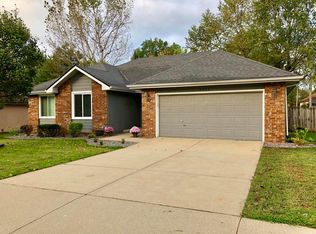 3215 S Newton Ave, Springfield, MO 65807