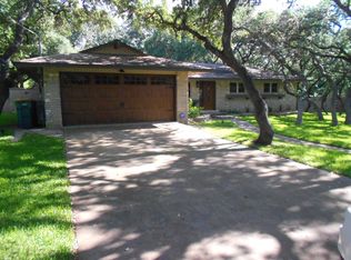 417 El Portal Dr, Hollywood Park, TX 78232