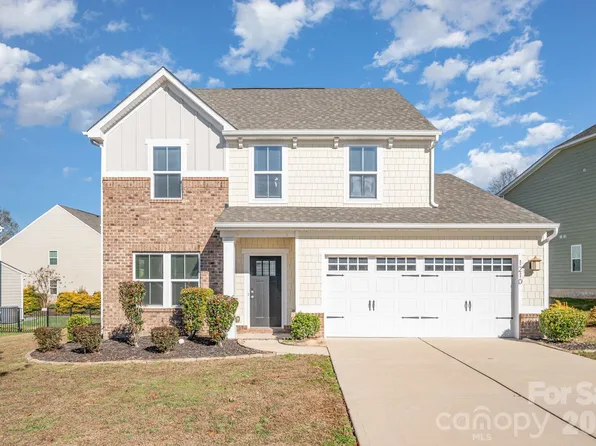 1210 Longwall Ln, Matthews, NC 28105