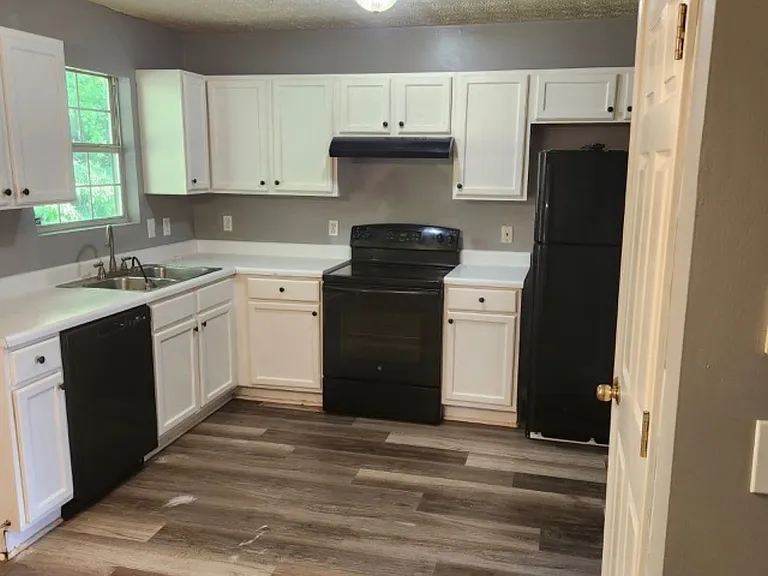 5504 Moriah Ln — Photo 6