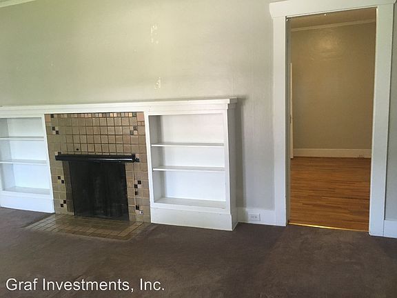 3rd image of 110 W Orchard Ave