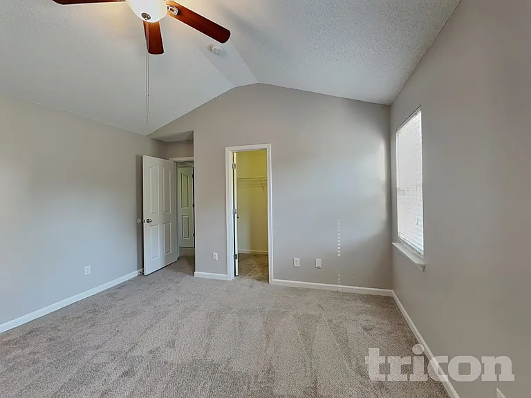 5940 Briggs Dr — Photo 7