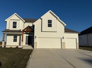 198 NE 99th St, Kansas City, MO 64157