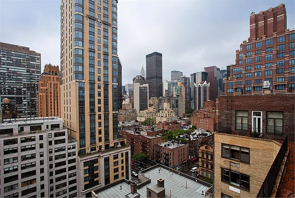 Sold by Douglas Elliman | media 20