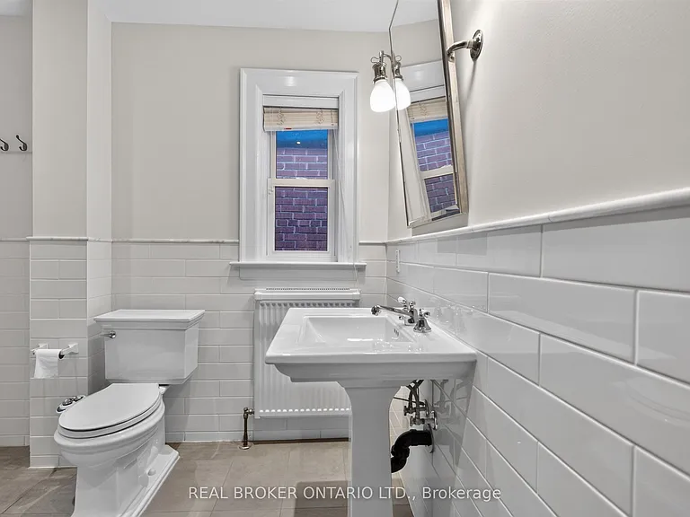 14 Mortimer Ave — Photo 25