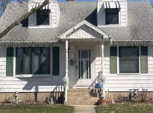 1382 Circle Dr NW, Kankakee, IL 60901