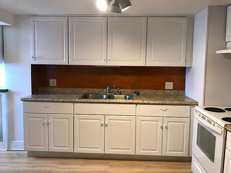 307 Main St E #2 — Photo 1