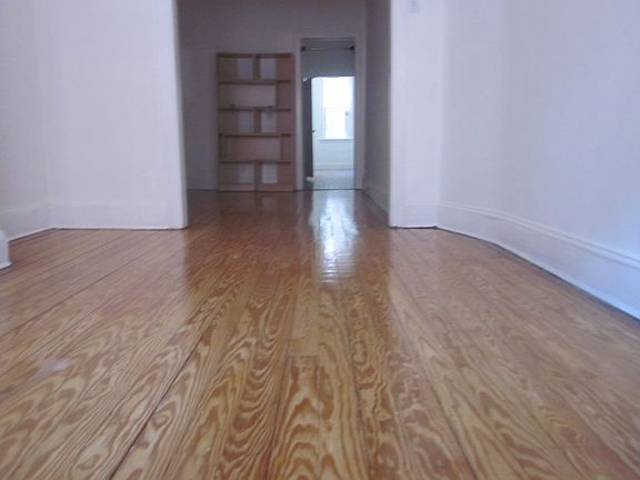 3rd image of 114 Bedford Ave #A