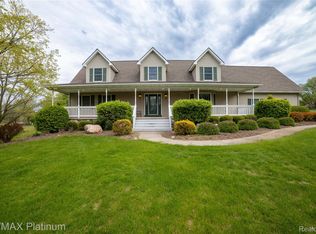 12987 Holtforth Rd, Fenton, MI 48430