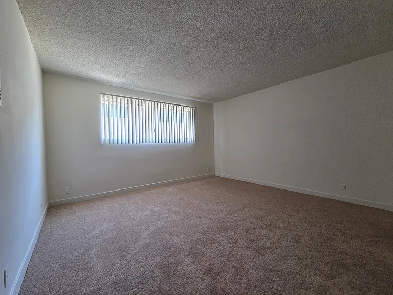 5230 Newcastle Ave #134 — Photo 8